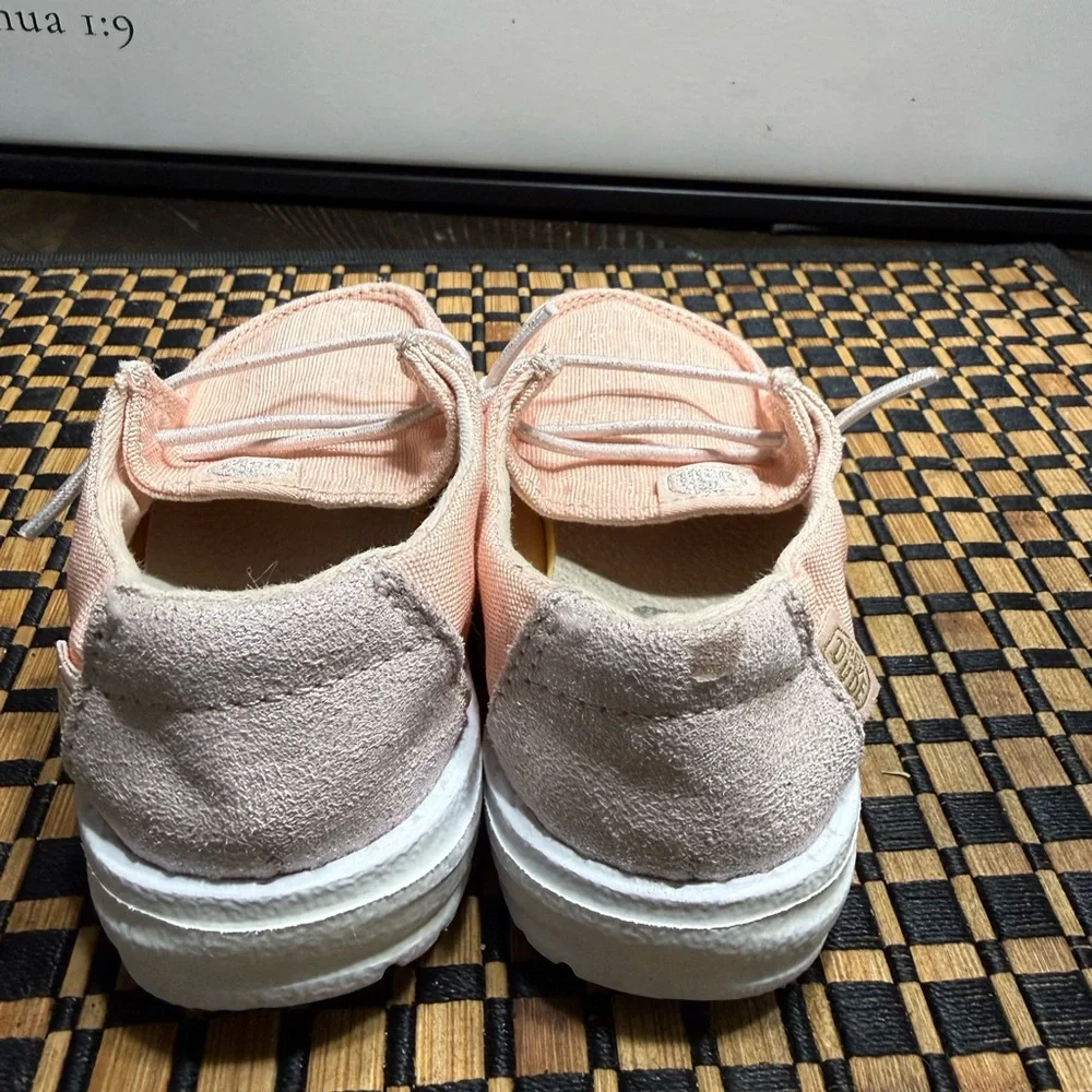 Hey Dude Blush Pink Loafers Toddler SZ 7 Box14